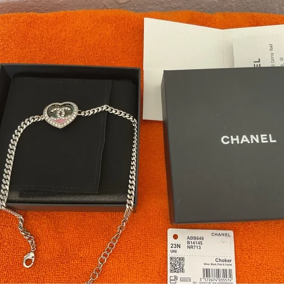 CHANEL chocker necklace - Picture 6 of 6